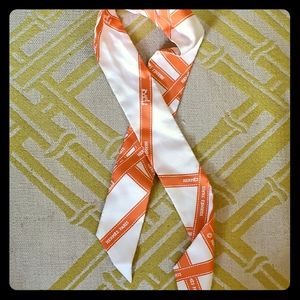 Hermes orange 🍊 twilly